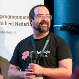 Μάνος Ζεάκης